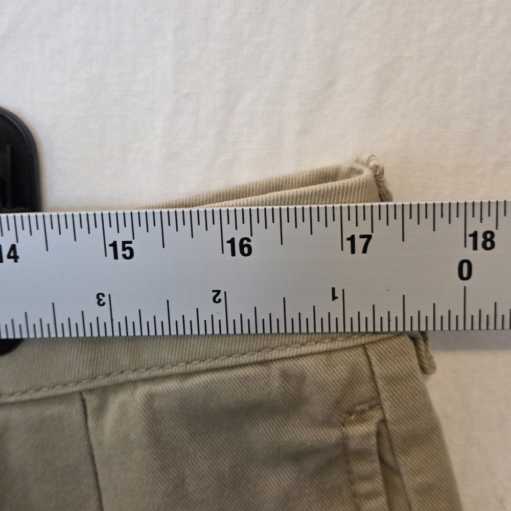 IZOD Mens Khaki Tan Pleated Front Chino‎ Shorts 100% Cotton Size 34/36 Casual - Picture 6 of 10
